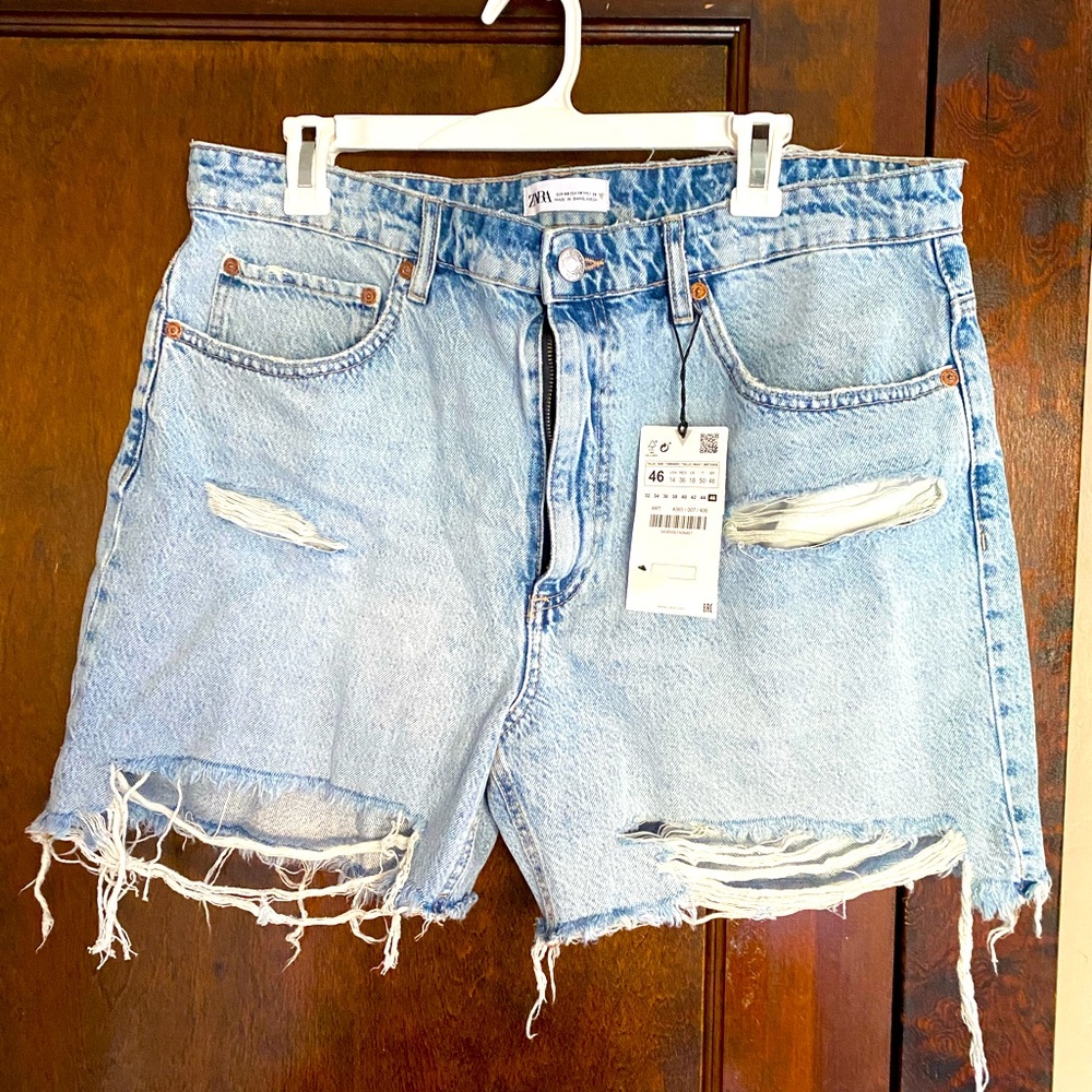 NWT Zara High Waisted Denim Frayed Shorts - Size 14